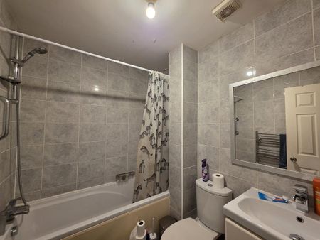 3 bedroom terraced house to rent - Photo 5