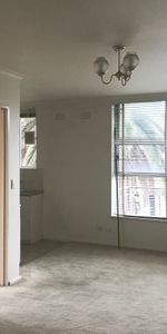 12/41 Carroll Crescent, Glen Iris VIC 3146 - Apartment For Rent | Domain - Photo 3