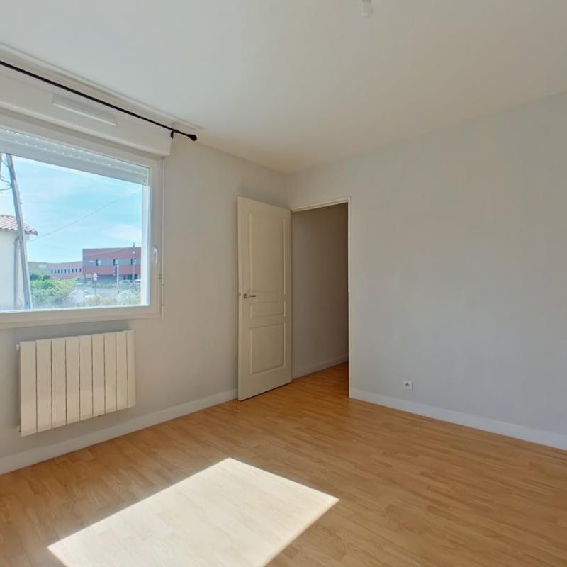 Location Appartement 2 pièces 57m² POITIERS 86000 - Photo 1