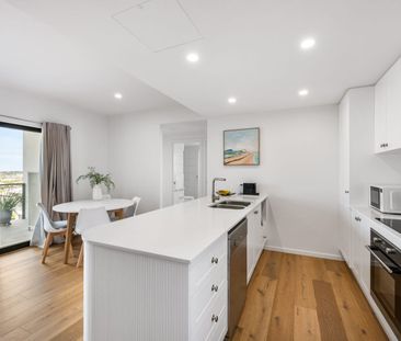 Furnished 3 Bed Unit with Stunning Views - Photo 2