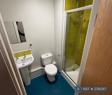 Studio to rent - Photo 6