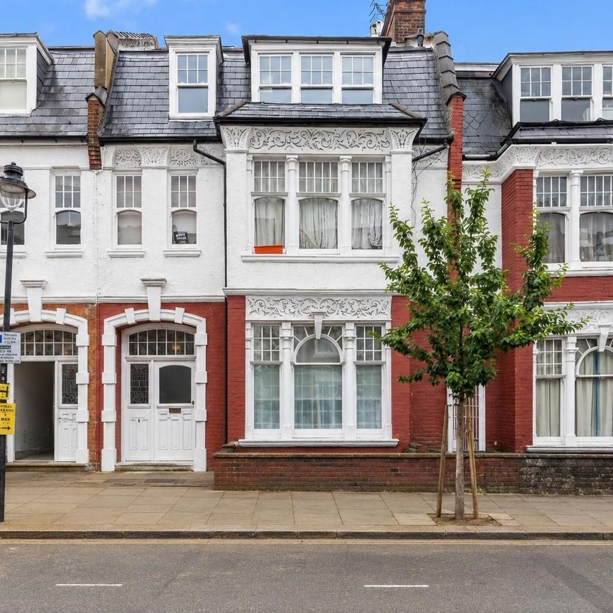 Howitt Road, Belsize Park, London - Photo 1