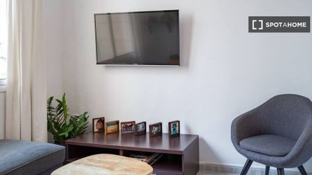 3 room luxury Flat for rent in Barcelona, Spain - Photo 2