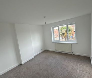 3 Bed Semi-Detached House, Ring Road, LS15 - Photo 4