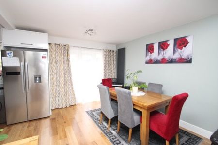 Homestead Way, New Addington, CR0, Property for rent - Photo 4