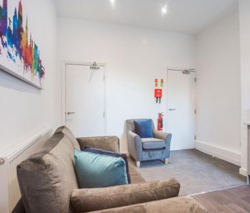 2 bedroom terraced house to rent - Photo 2