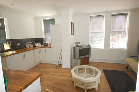 1 bed flat to rent in Southcote Road, Bournemouth, BH1 - Photo 4