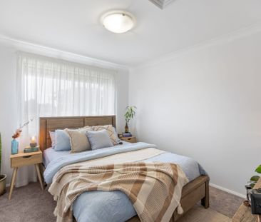 STUNNING FAMILY HOME IN A QUIET CUL DE SAC - Photo 4