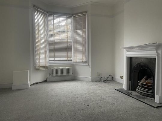 4 bedroom terraced house to rent - Photo 1