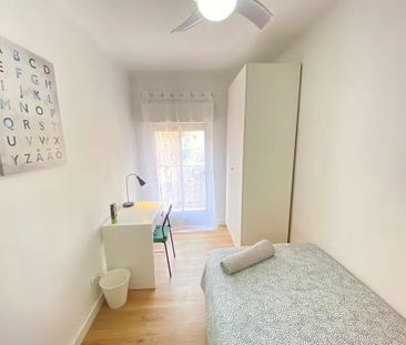 Calle Sierra de Monchique, Madrid, Community of Madrid 28053 - Photo 1