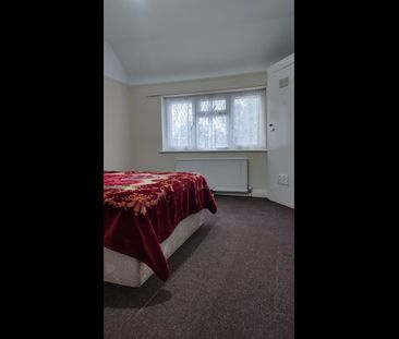 1 Bed Flat, Oakington Manor Drive, HA9 - Photo 4