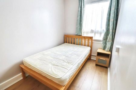 3 bedroom apartment to rent - Photo 2