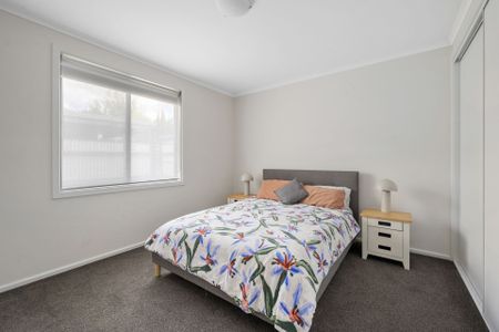 Comfortable & Convenient Home Near Kennington Reservoir - Photo 4