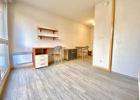 STUDIO DE 20M² - RUE JABOULAY LYON 7EME - PROXIMITE PLACE JEAN MACE ET TRAM - Photo 3