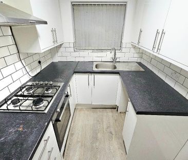 3 bedroom terraced house to rent - Photo 6