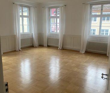 Grosszügige 4.5 Zimmer-Altbau-Wohnung im Zentrum von Rorschach - Photo 2