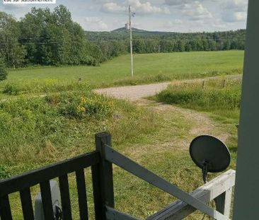 Jolie maison de campagne avec sous-sol à louer. - Photo 1