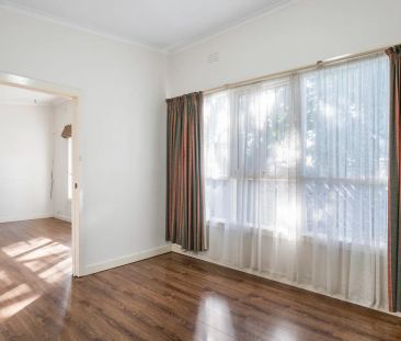 Modern One-Bedroom Unit with Private Outdoor Spaces - Photo 3