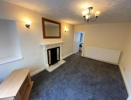 2 Bedroom Terraced Available Arranging tenancy - Photo 1