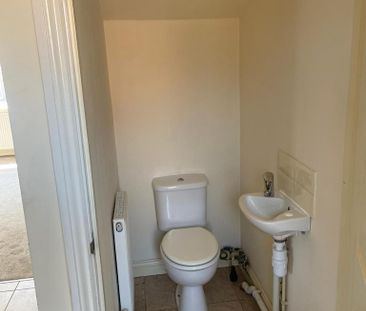 3 bedroom terraced house to rent - Photo 5