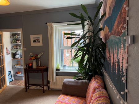 Malmesbury Park Road, , - Photo 2