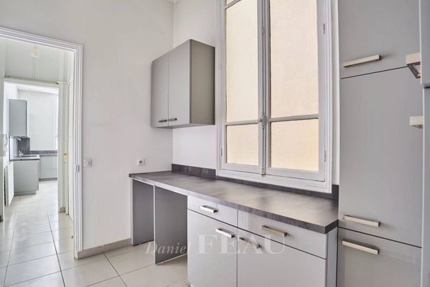 Location appartement, Paris 16ème (75016), 8 pièces, 361 m², ref 86110218 - Photo 1
