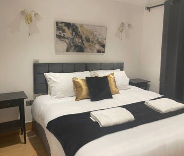 2 Bed Flat, Stoneham House, CR0 - Photo 1
