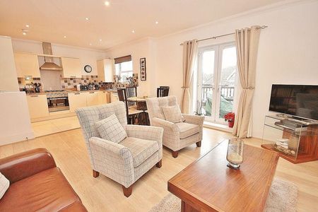 2 bedroom flat to rent - Photo 2