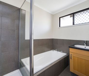 Charming 2 Bedroom in Old Halls Head - Photo 1