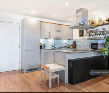 1 bedroom in a flat share to rent - Photo 6