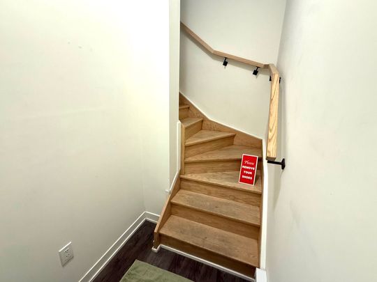 For Lease - 2 Steckley House Lane Unit# 924, Richmond Hill, Ontario - Photo 1