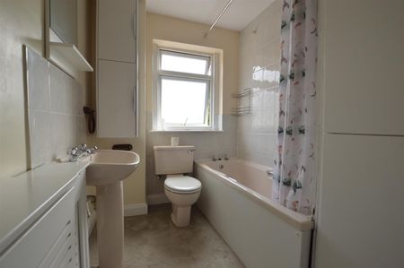 2 bedroom House To Let - Photo 5