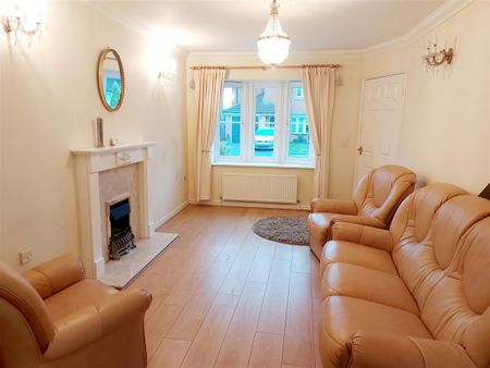 3 bedroom Detached house to rent - Photo 3