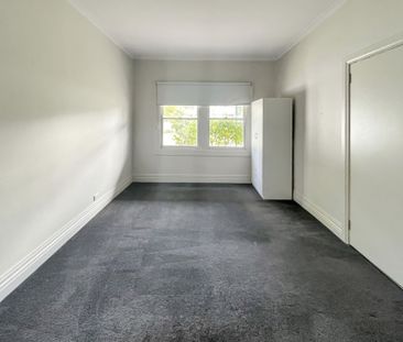 7 Bell Street, Redan - Photo 1