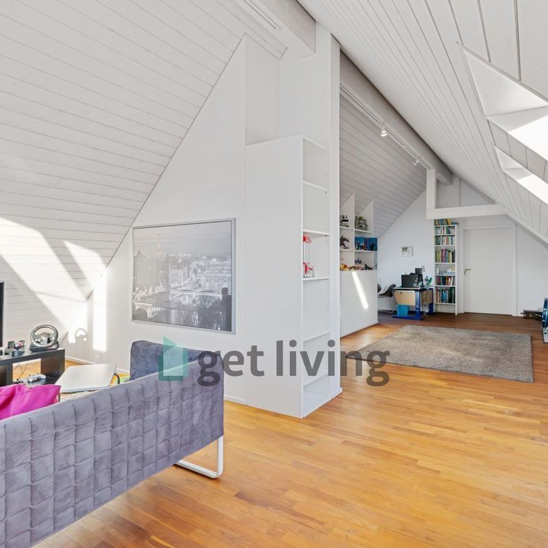 GROSSZÜGIGE 6.5 ZIMMERWOHNUNG MIT FERNSICHT - Photo 1