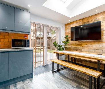 1 bedroom in a house share to rent - Photo 4