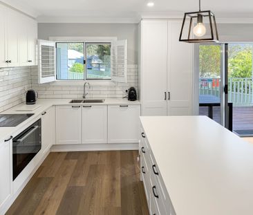 HAMPTON STYLE HOME WITH A TOUCH OF ELEGANCE - Photo 2