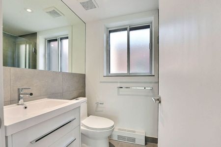 3195 Van Horne Avenue, Montréal, QC - Photo 2
