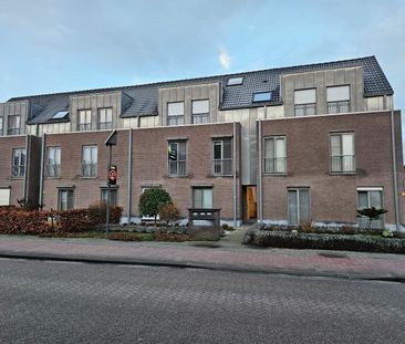 Appartement met 2 slpks, terras en autostaanplaats, centraal gelege... - Photo 1