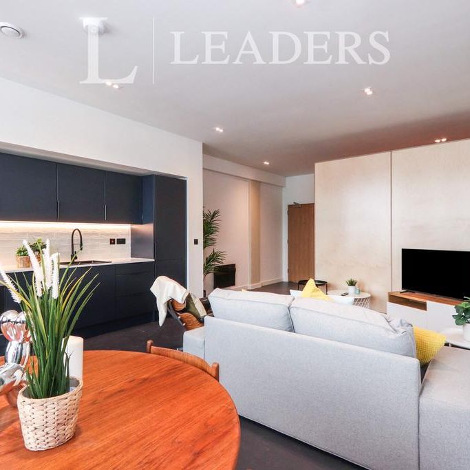 Studio to rent - Photo 1