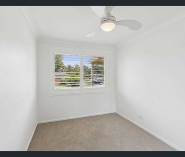 IMMACULATE HOME WITH MODERN FEATURES - Photo 5