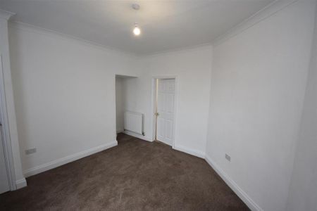 2 bedroom property to rent - Photo 2