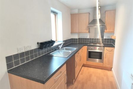 Forum Court - Photo 5