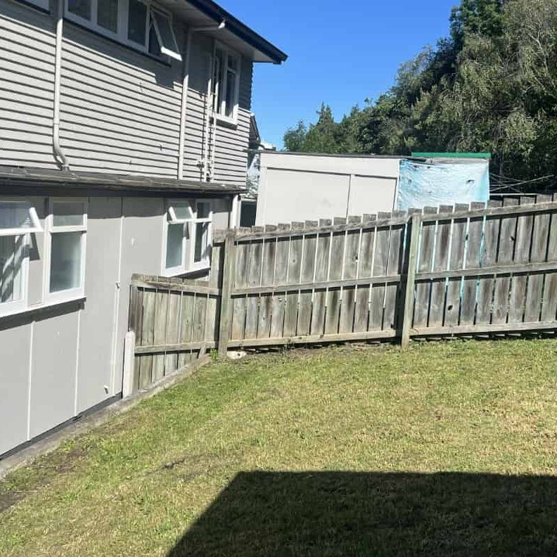 Renovated and ready to move in! - Photo 1