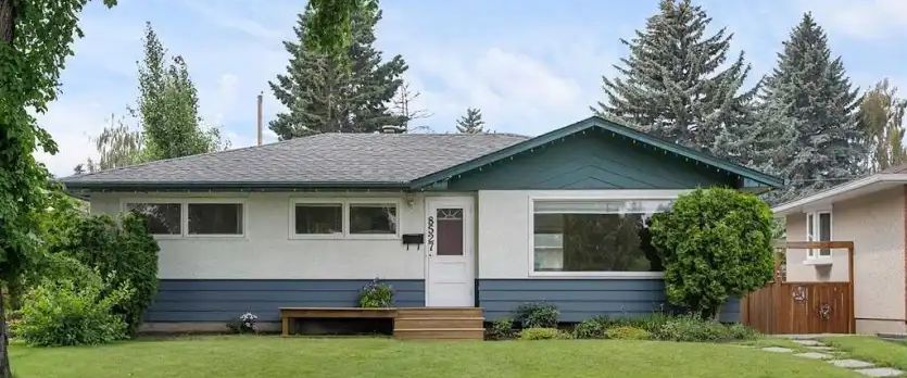 Charming Bungalow for Rent – Prime Location Near Schools & Stores | 8527 Athabasca Street Southeast, Calgary - Photo 1