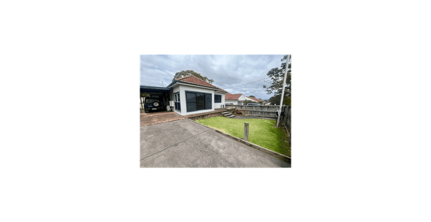 2-Bedroom Home in Prime Cardiff Location – Water Included! - Photo 1