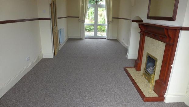 3 bedroom semi-detached house to rent - Photo 1