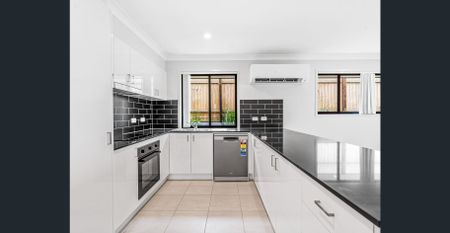 LET'S TALK - MODERN LIVING IN THE HEART OF COLLINGWOOD PARK - Photo 4