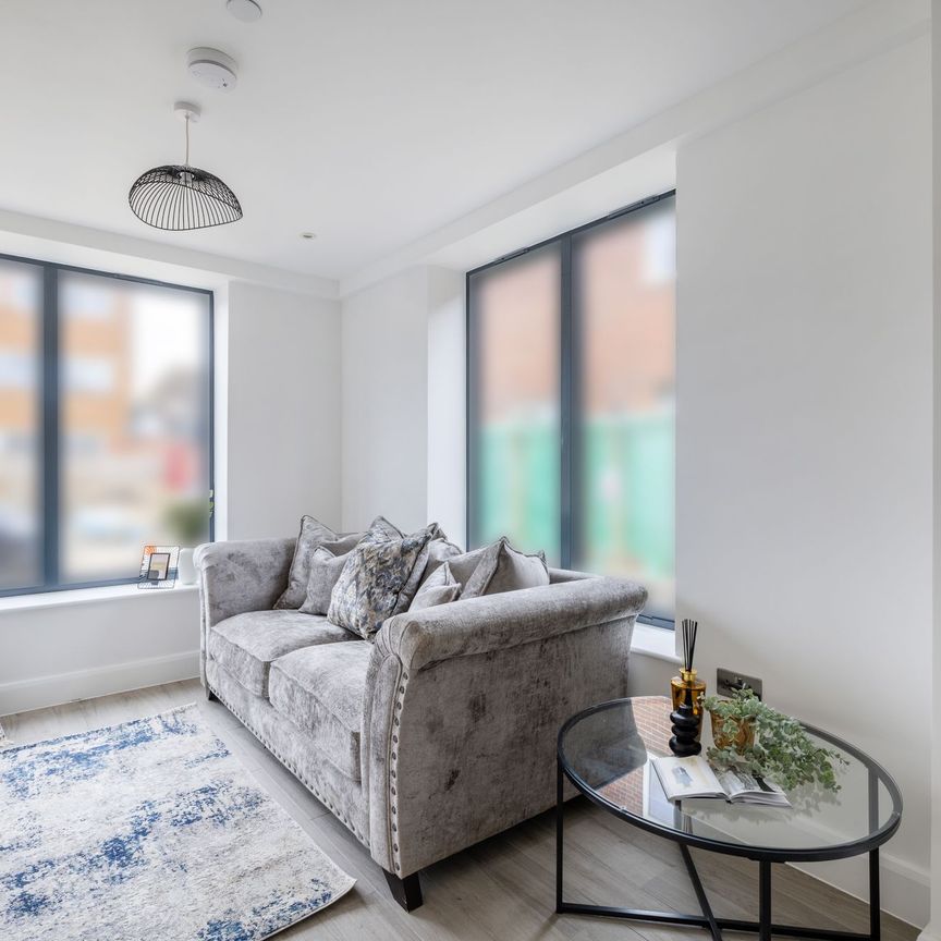 To Let 2 Bedroom Not Specified - Photo 1