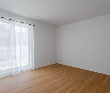 🔥 4 ½ entièrement rénové – Disponible dès maintenant ! 🔥 - Photo 1